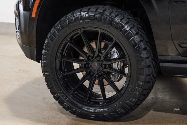 Used 2026 GMC Yukon Denali w/ Sun & Power Step Package AWD/4WD image 8