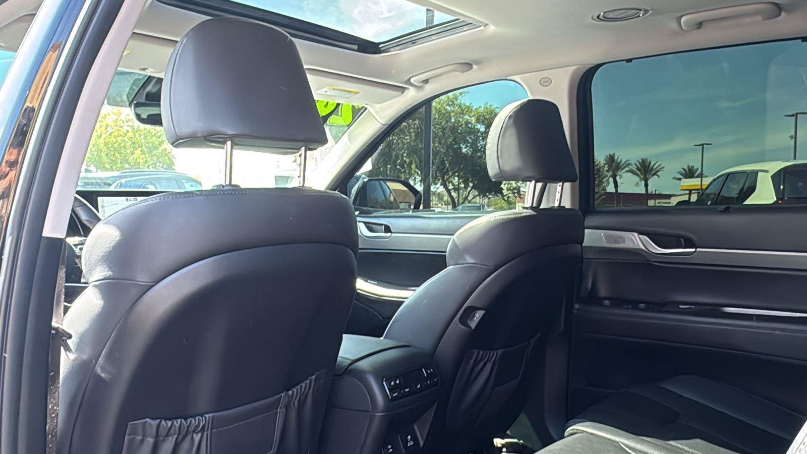 Used 2024 Hyundai Palisade SEL FWD image 26