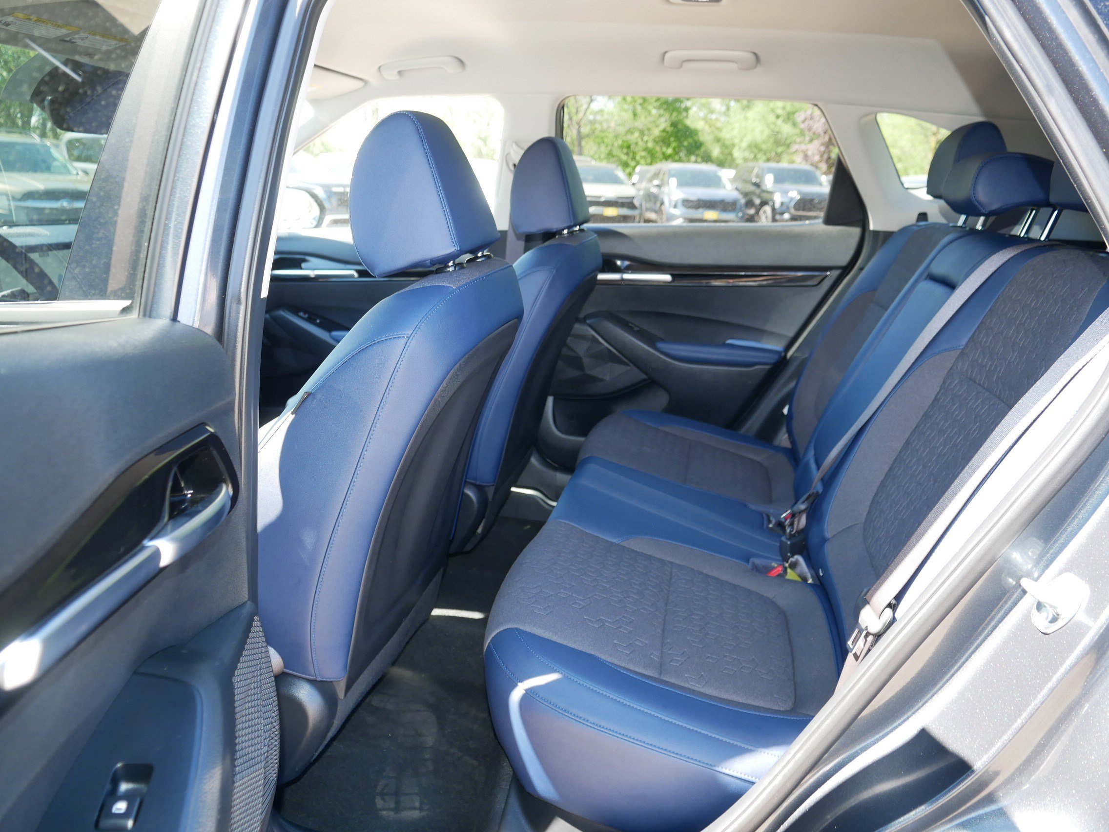 Used 2025 Kia Seltos S AWD/4WD image 35