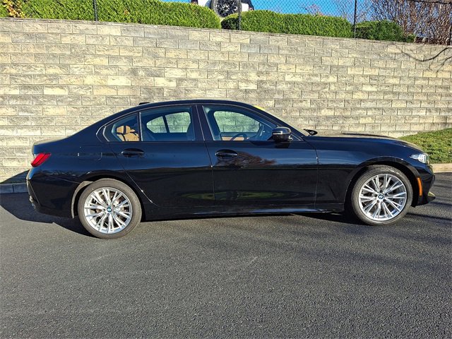 Used 2023 BMW 330i xDrive Sedan w/ Premium Package image 7