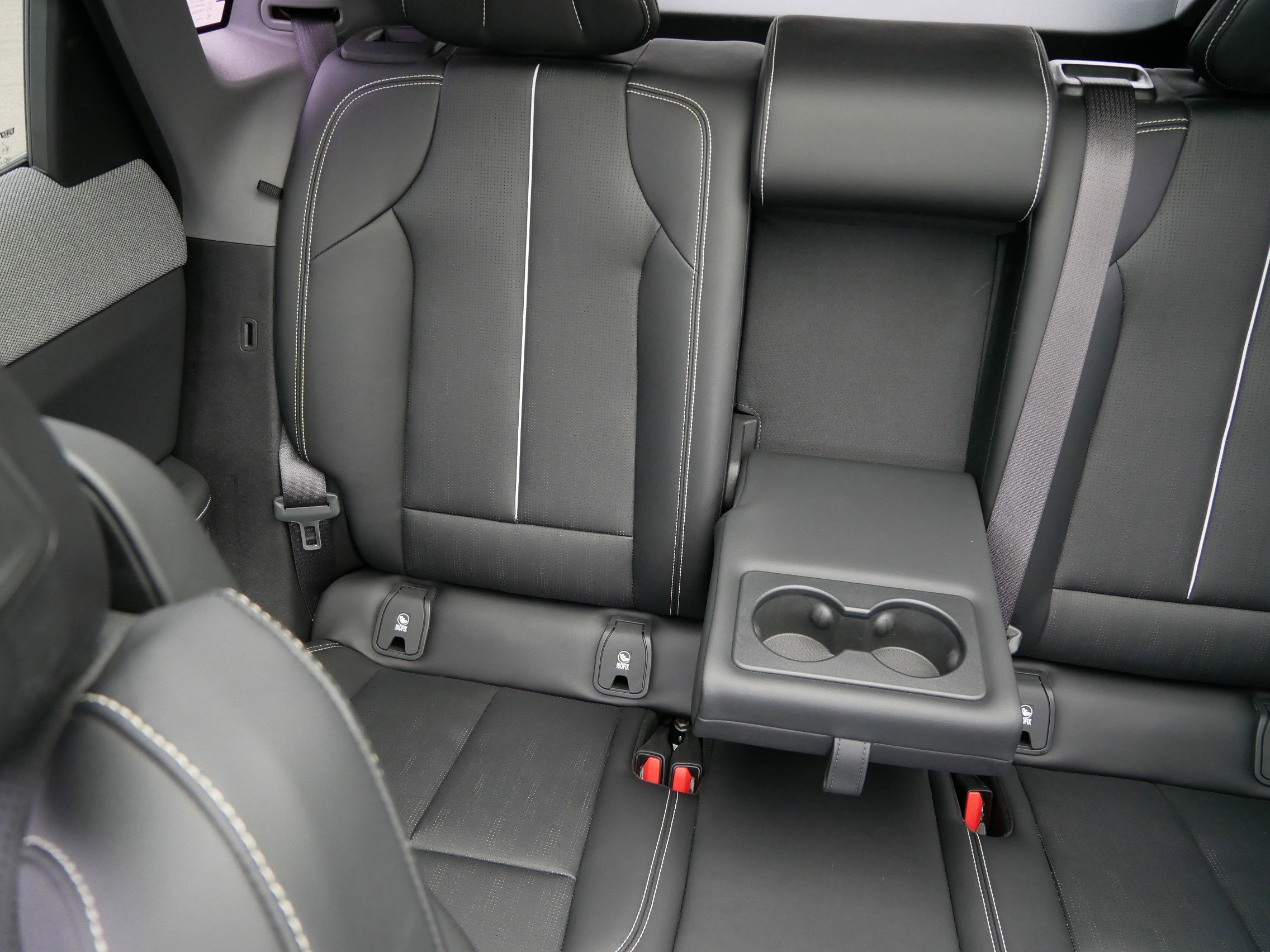 Certified 2025 Cadillac Optiq Sport 2 w/ LPO, Floor Liner Package AWD/4WD image 13