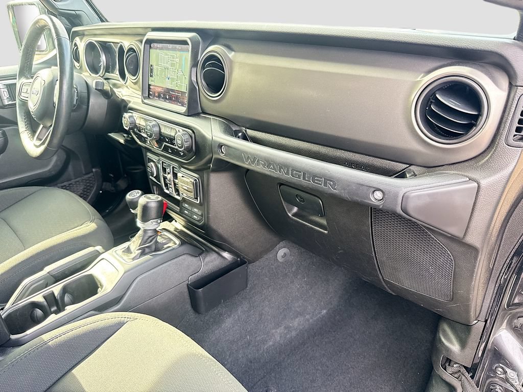 Used 2023 Jeep Wrangler Unlimited w/ Cold Weather Group AWD/4WD image 33