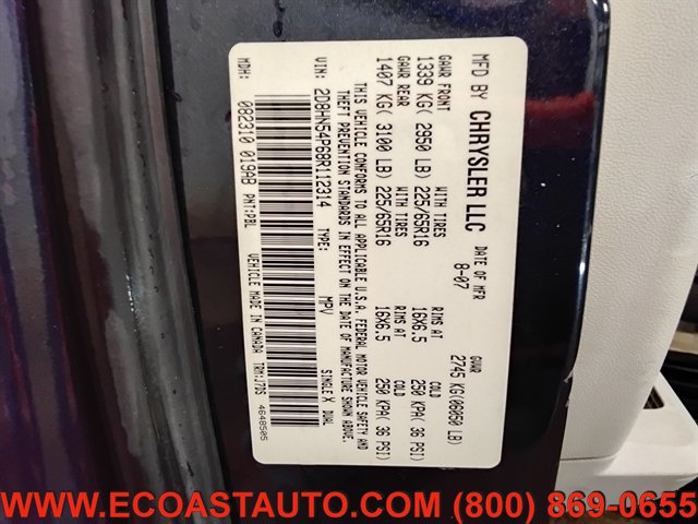 Used 2008 Dodge Grand Caravan SXT w/ Family Value Group FWD image 18