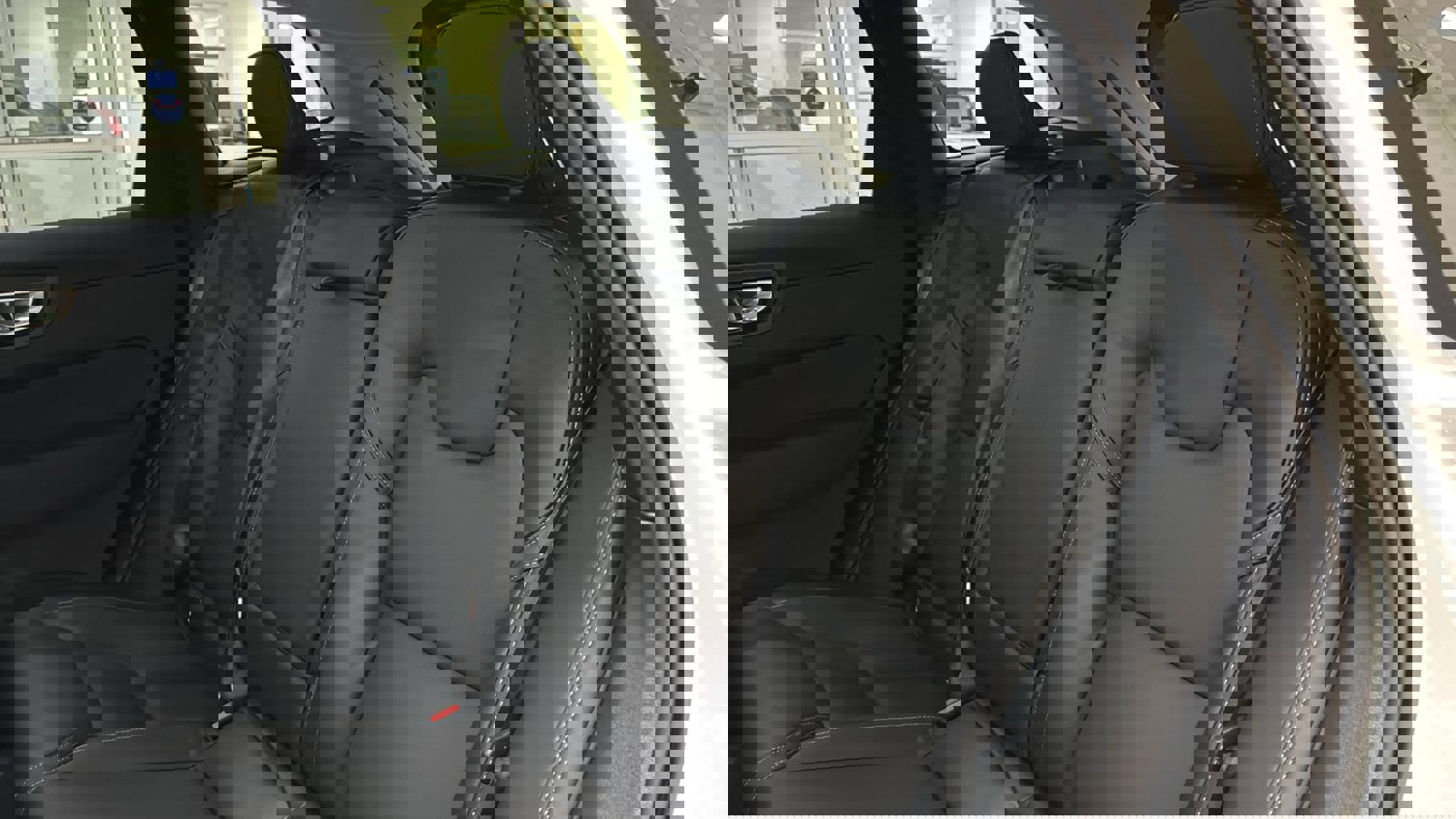 New 2026 Volvo XC60 T8 Ultra w/ Protection Package Premier image 26