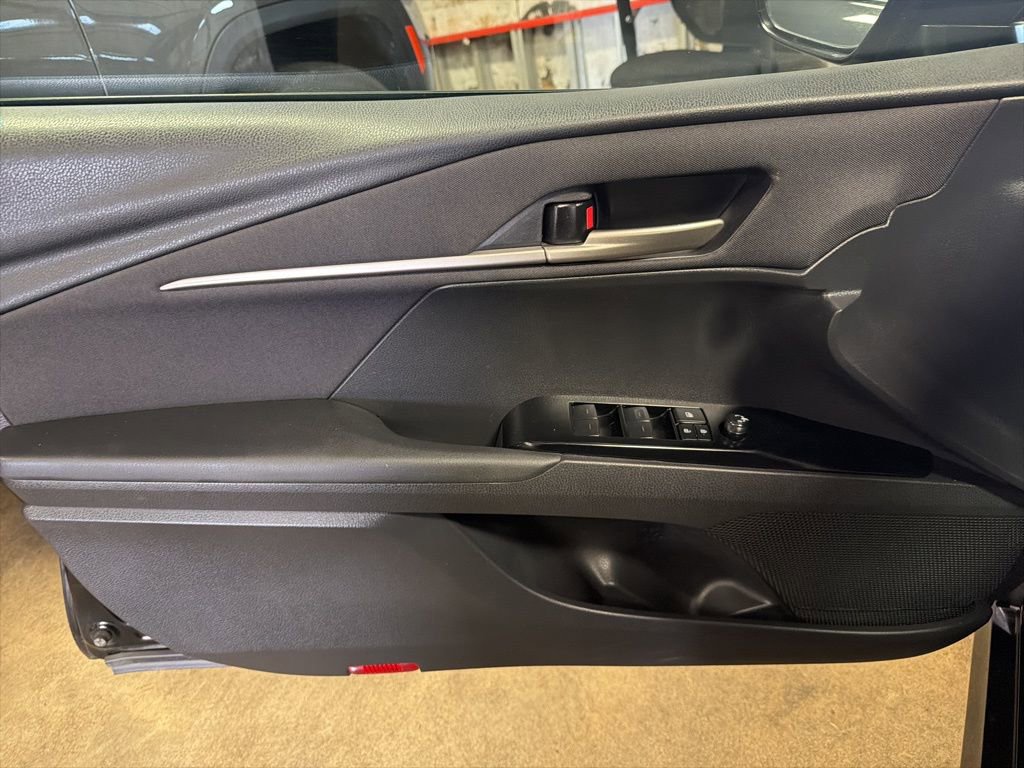 Used 2025 Toyota Camry LE image 11