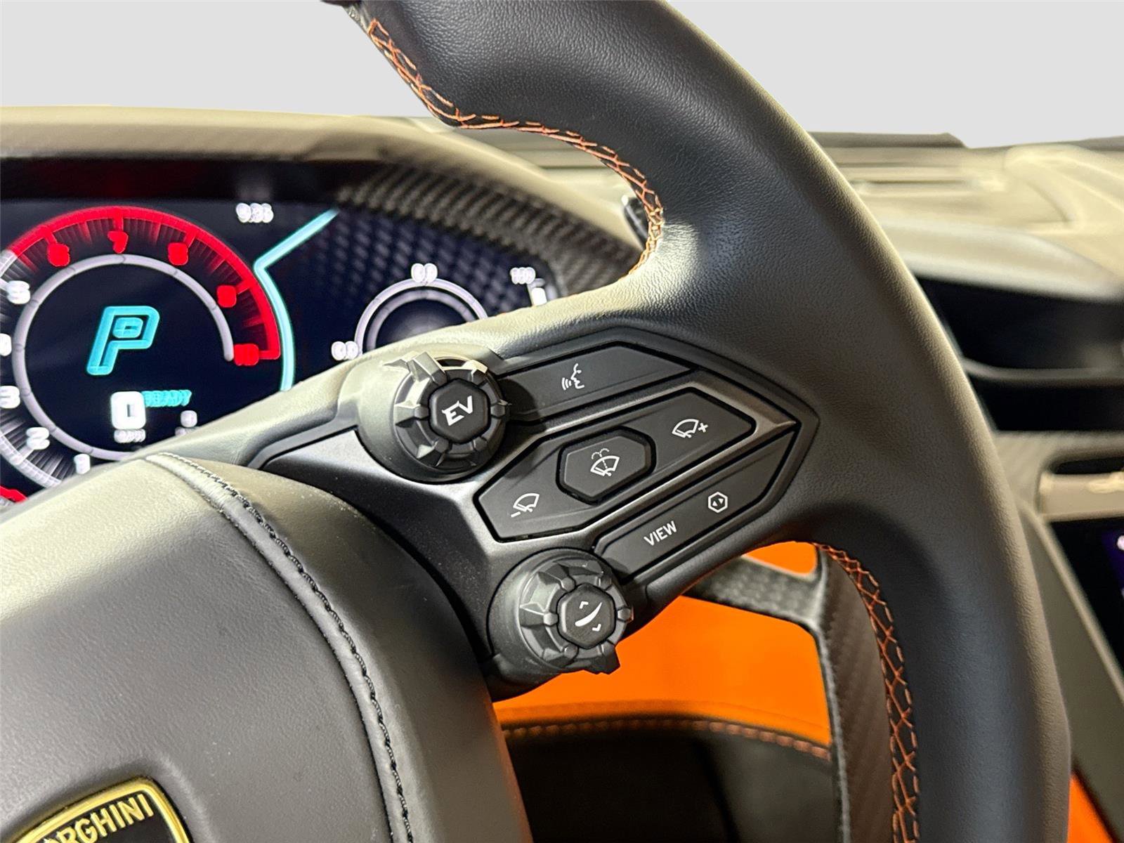 Used 2024 Lamborghini Revuelto image 22