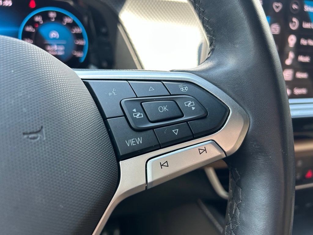 Used 2024 Volkswagen Atlas Cross Sport SEL R-Line AWD/4WD image 25