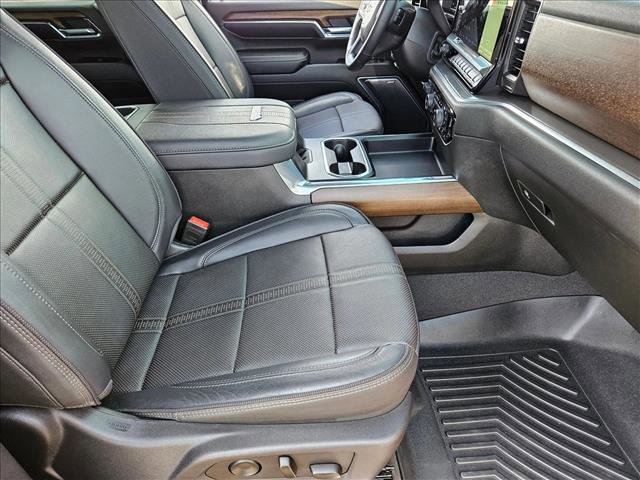 Used 2024 Chevrolet Silverado 2500 High Country image 17