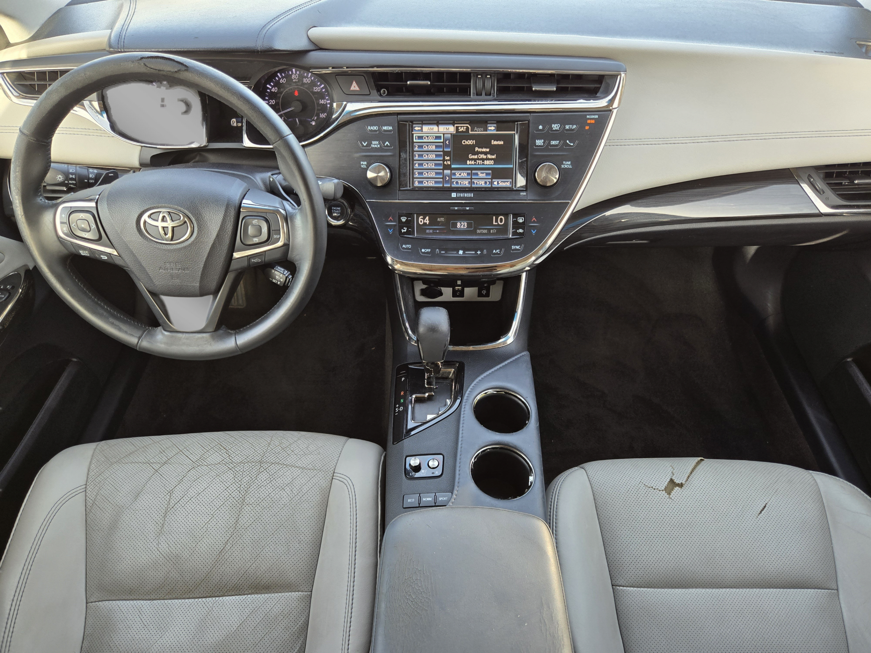 Used 2014 Toyota Avalon Limited w/ Technology Package FWD image 23