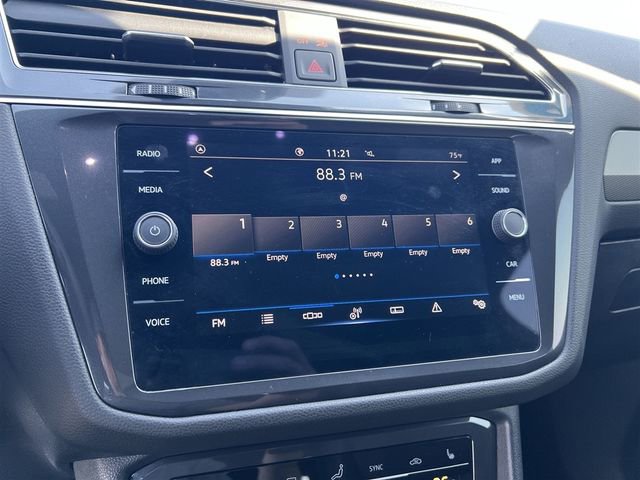 Used 2023 Volkswagen Tiguan SE R-Line image 14