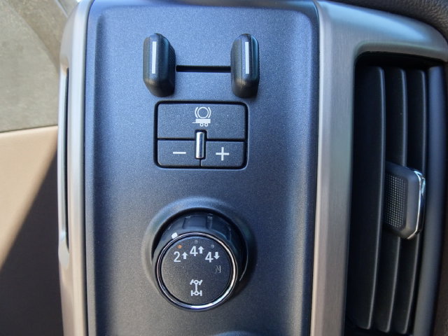 Used 2019 GMC Sierra 2500 Denali w/ Duramax Plus Package AWD/4WD image 28