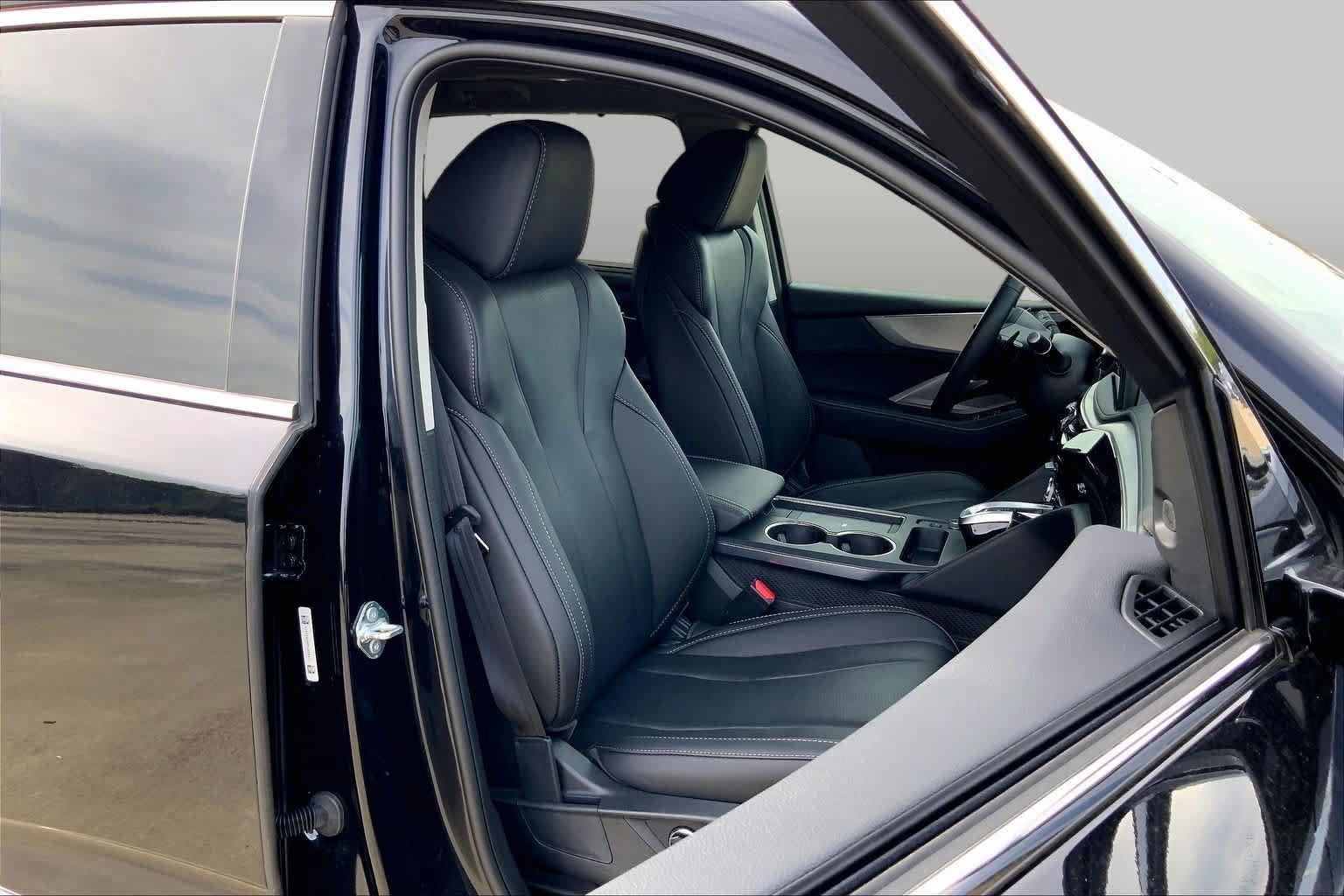 Used 2026 Acura MDX w/ Technology Package FWD image 9