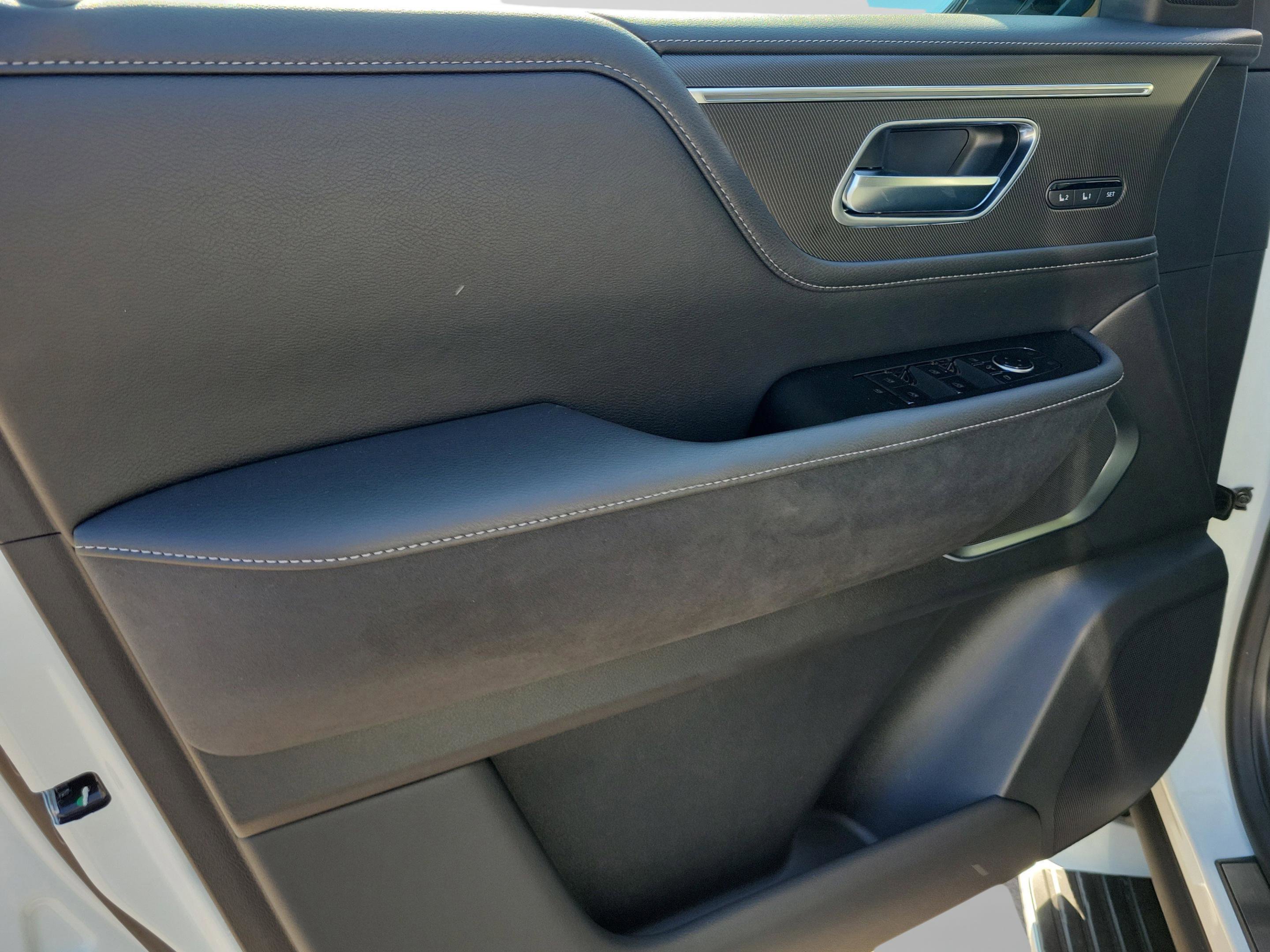 New 2026 INFINITI QX80 Luxe w/ Cargo Package image 16