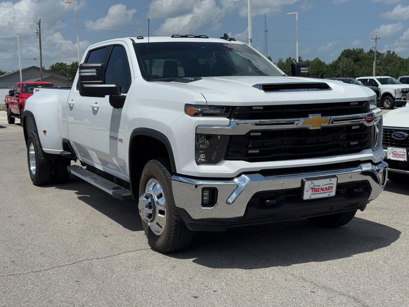 Used 2026 Chevrolet Silverado 3500 LT w/ All Star Edition AWD/4WD video 2