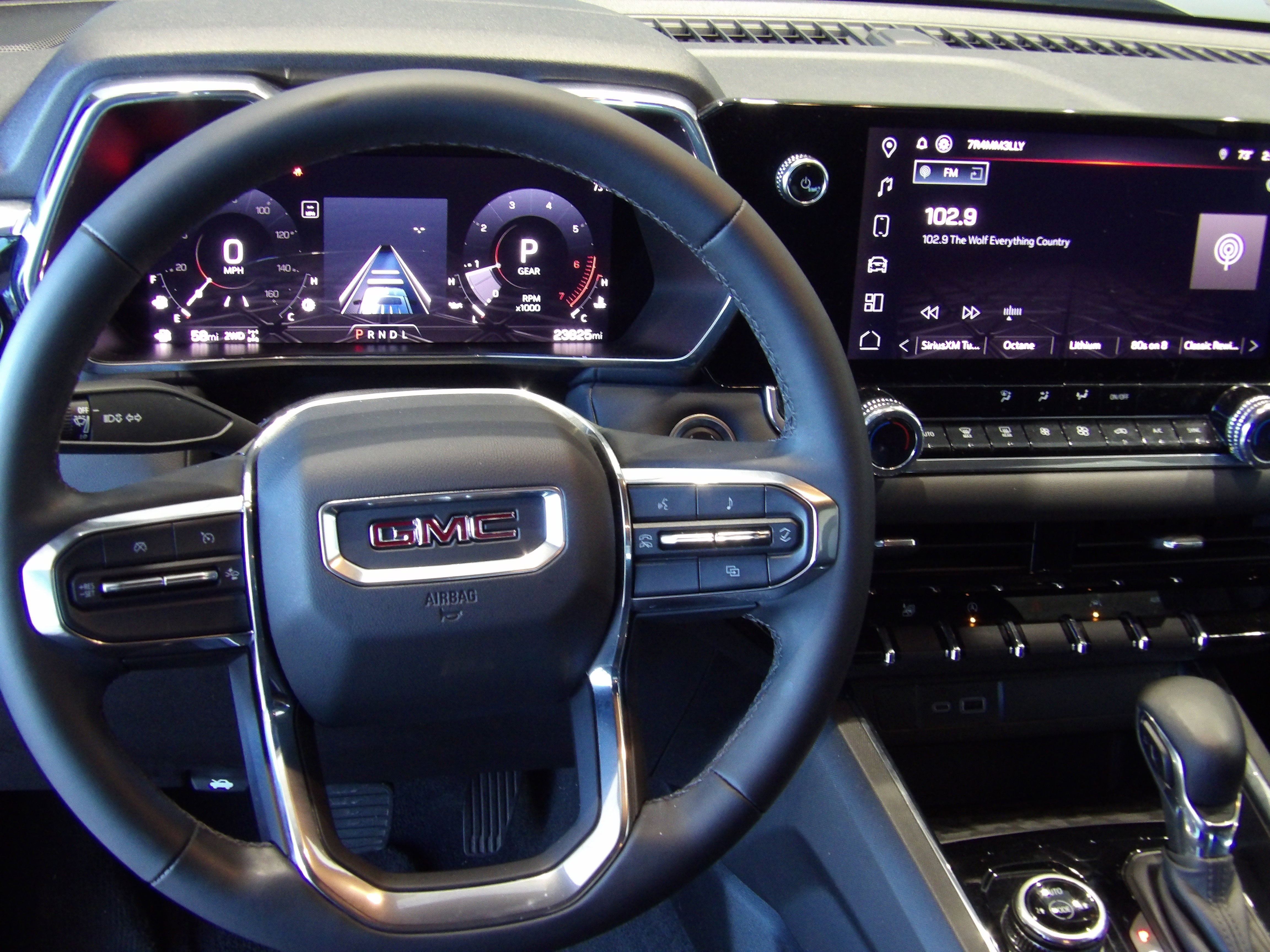 Used 2024 GMC Canyon Elevation w/ Convenience Package image 14