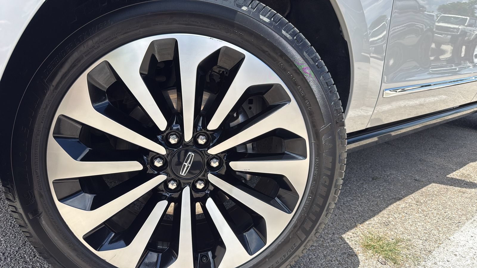 Used 2022 Lincoln Navigator L Reserve AWD/4WD image 29