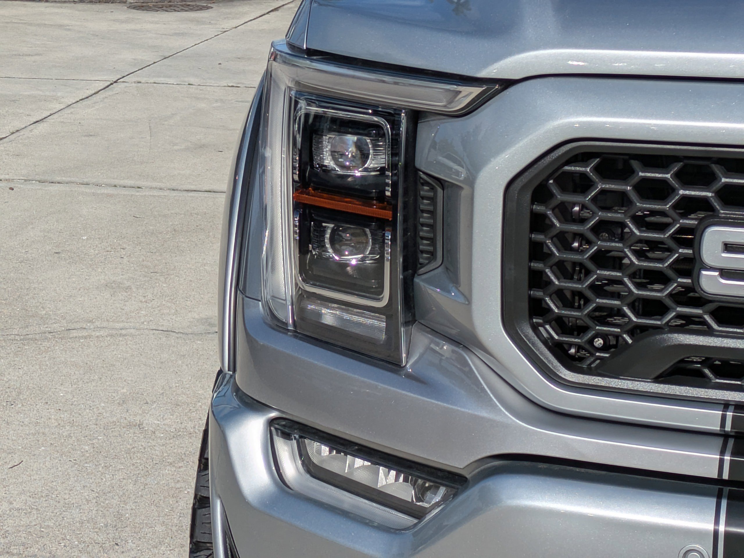 Used 2023 Ford F150 Lariat w/ Equipment Group 502A High AWD/4WD image 9