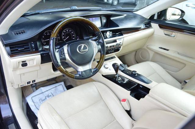 Used 2014 Lexus ES 350 w/ Premium Package FWD image 12