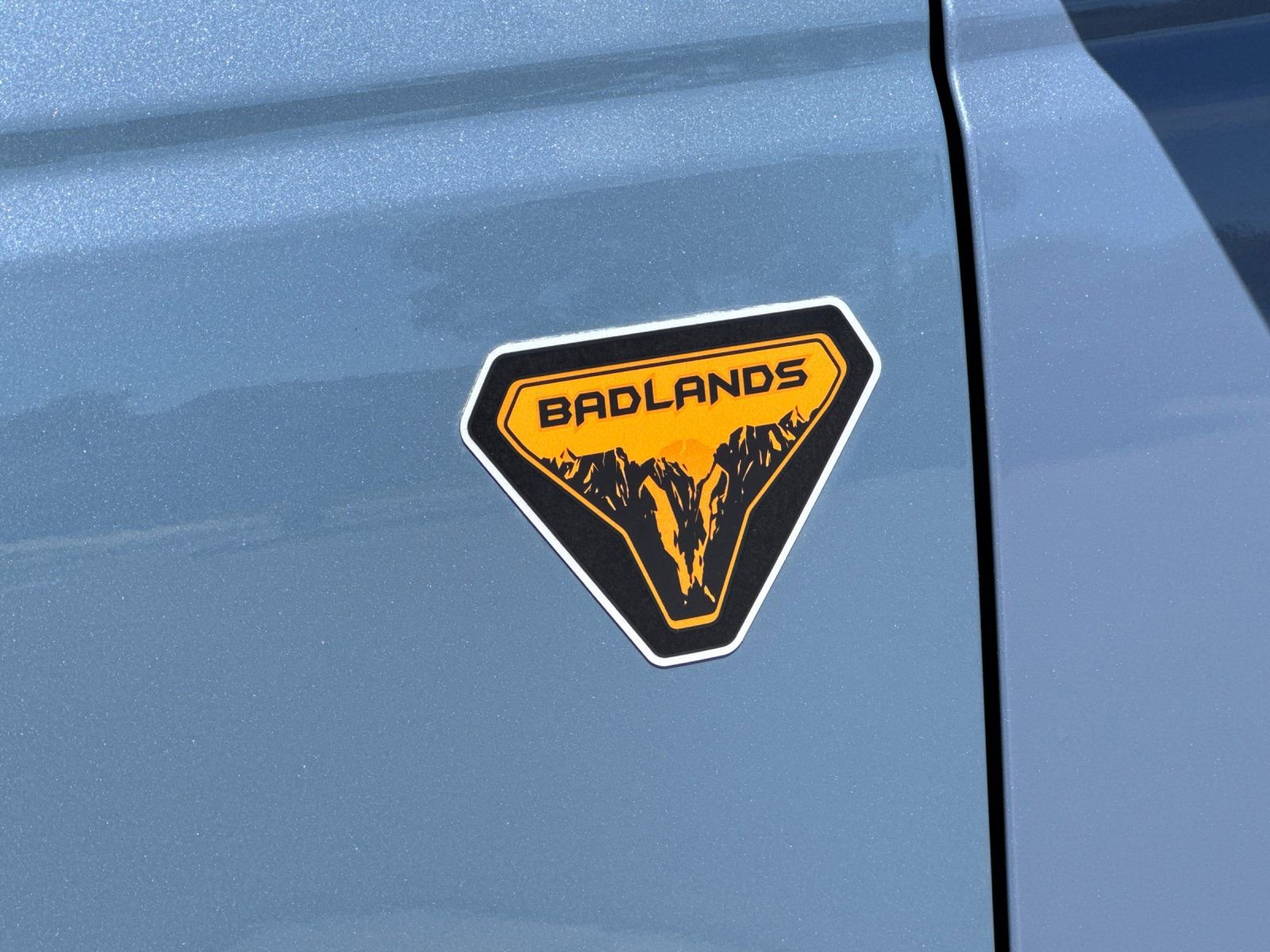 Used 2025 Ford Bronco Badlands image 36