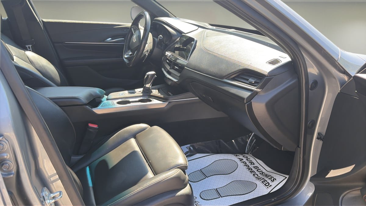 Used 2021 Cadillac CT4 Sport RWD image 9
