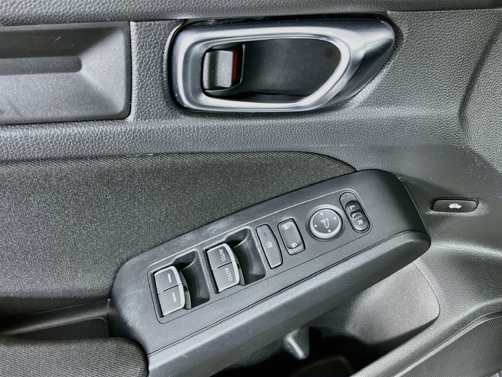 Used 2023 Honda Civic Sport image 17
