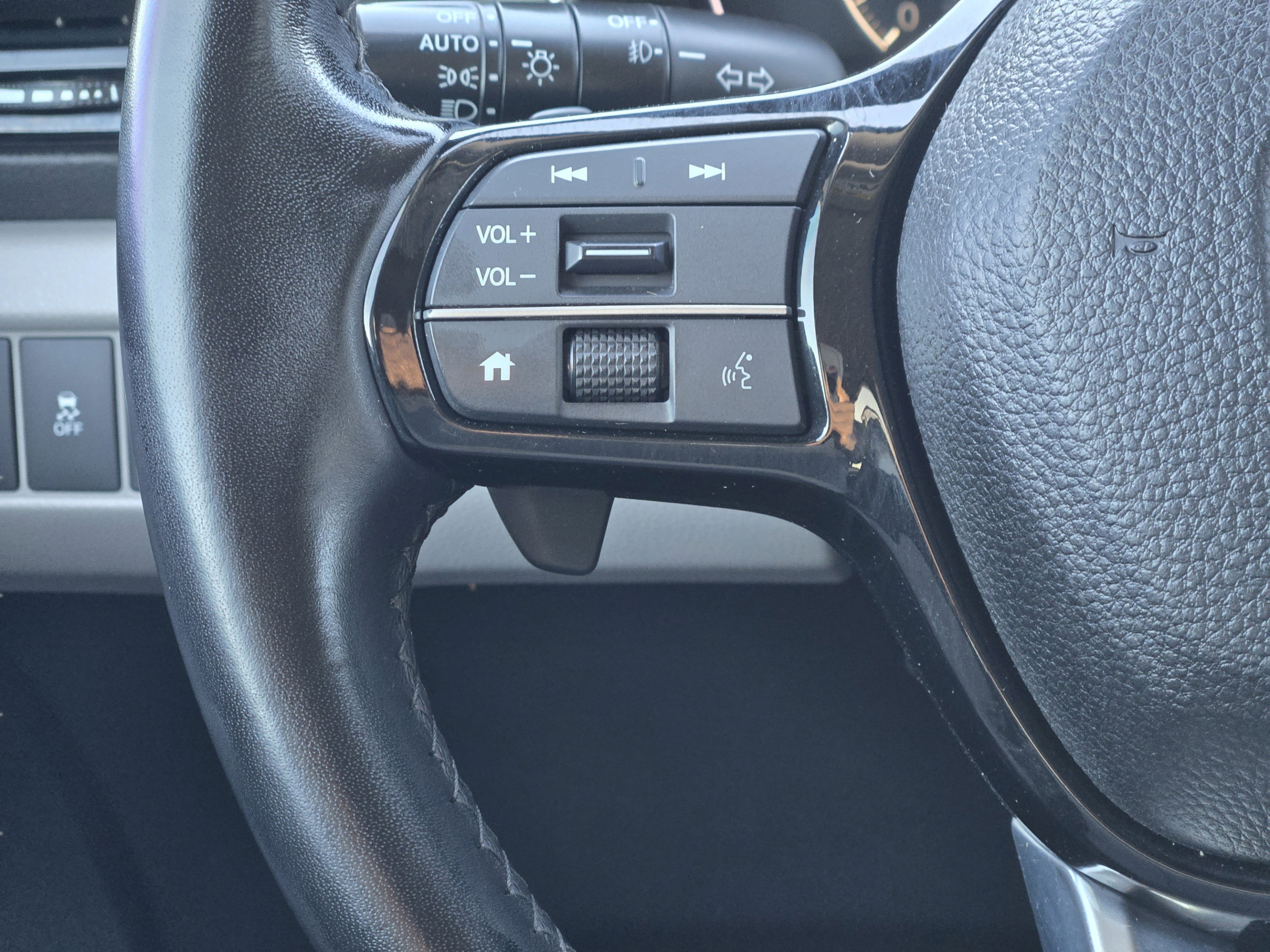 Used 2023 Honda Pilot EX-L image 23