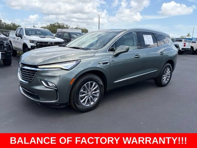 Used 2023 Buick Enclave Essence FWD image 3