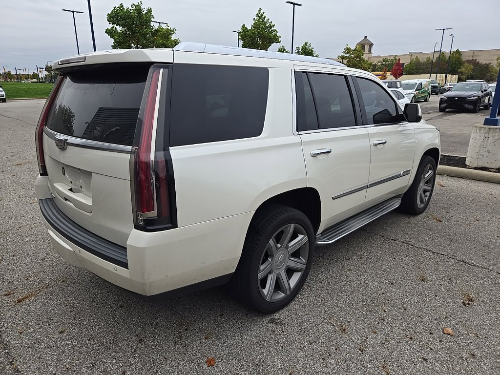 Used 2015 Cadillac Escalade Luxury AWD/4WD image 5