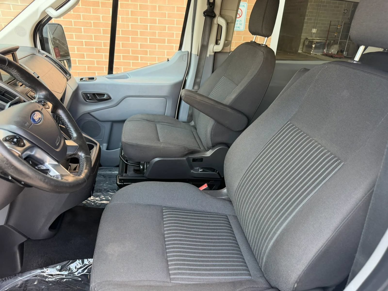 Used 2017 Ford Transit 350 XLT RWD image 32