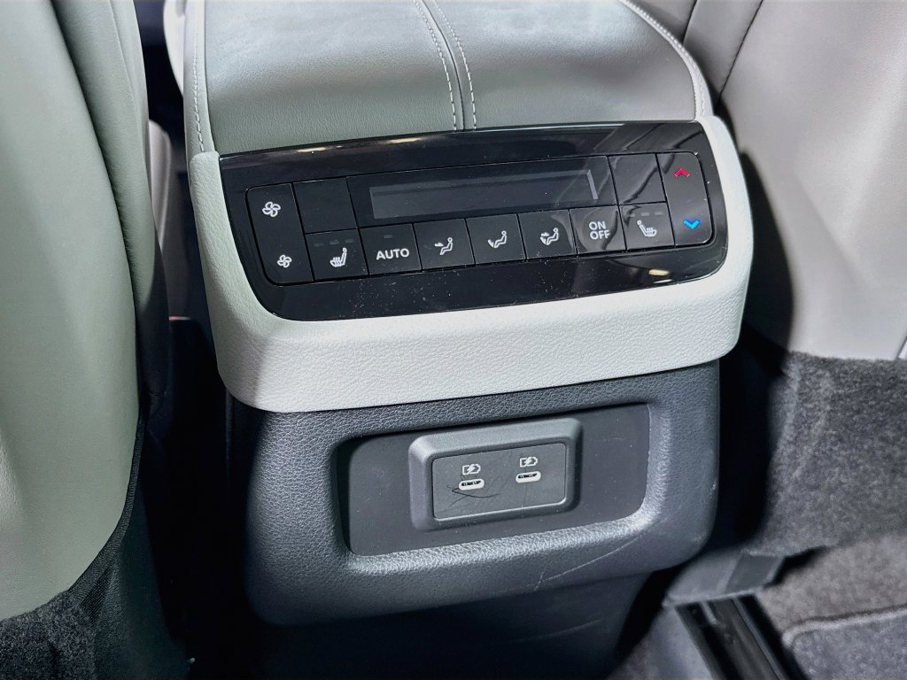 Certified 2027 INFINITI QX60 Luxe w/ Cargo Package FWD image 27