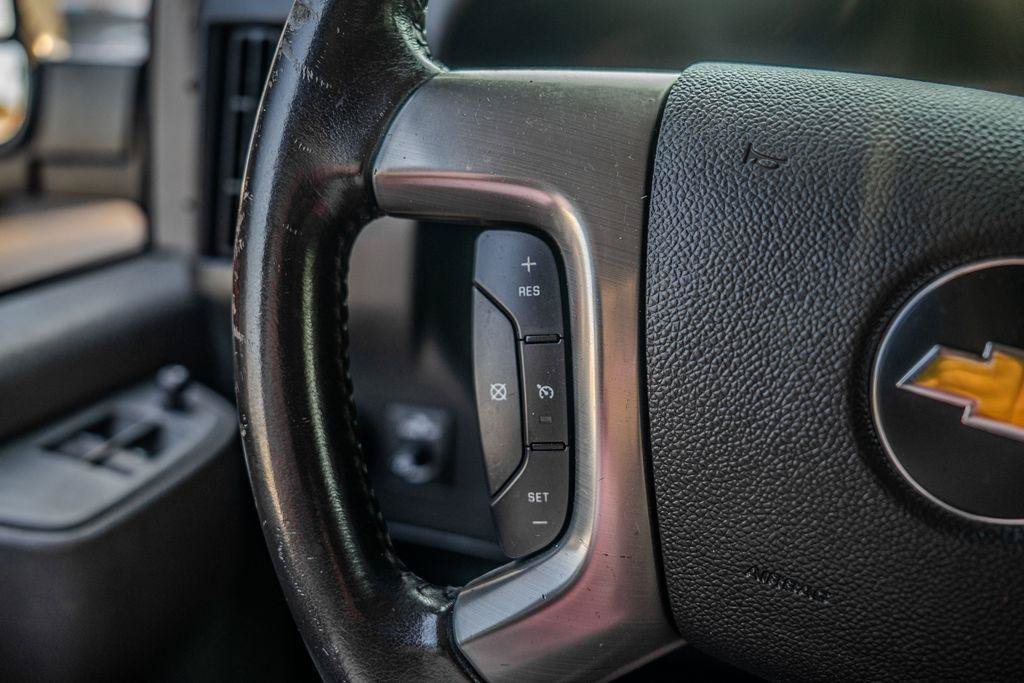 Used 2016 Chevrolet Express 2500 Extended RWD image 29