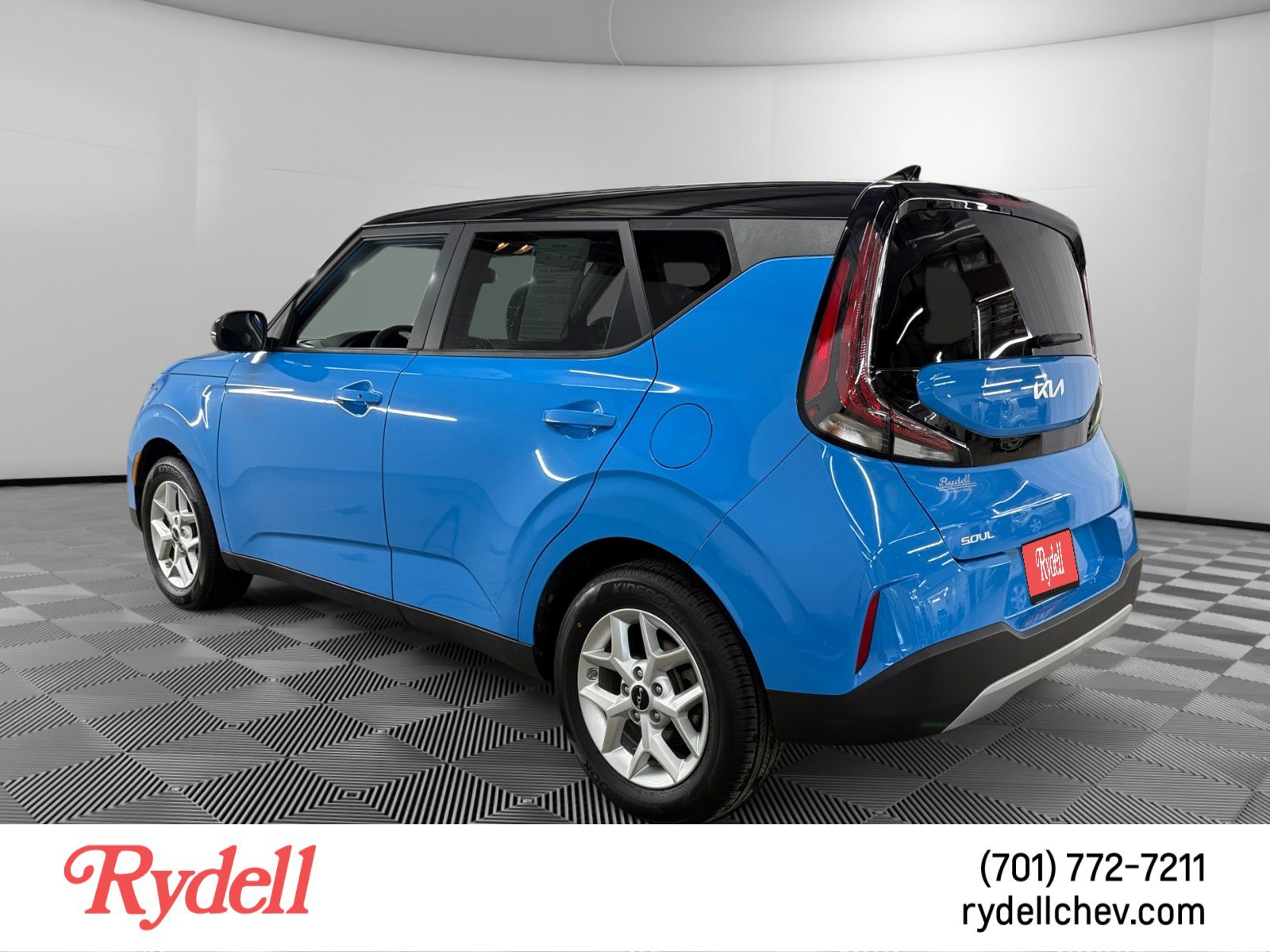 Used 2023 Kia Soul S FWD image 3