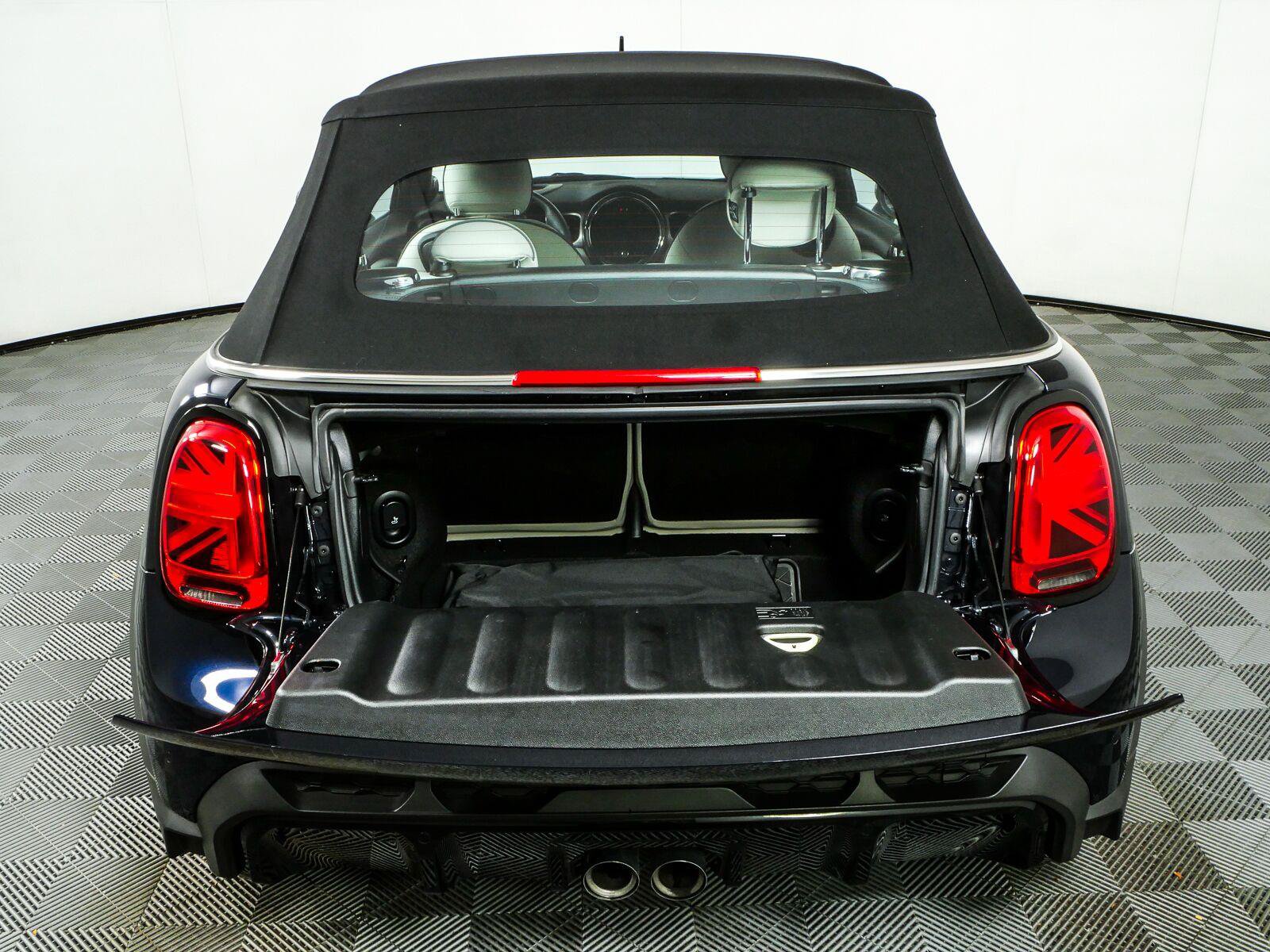Used 2024 MINI Cooper John Cooper Works FWD image 28