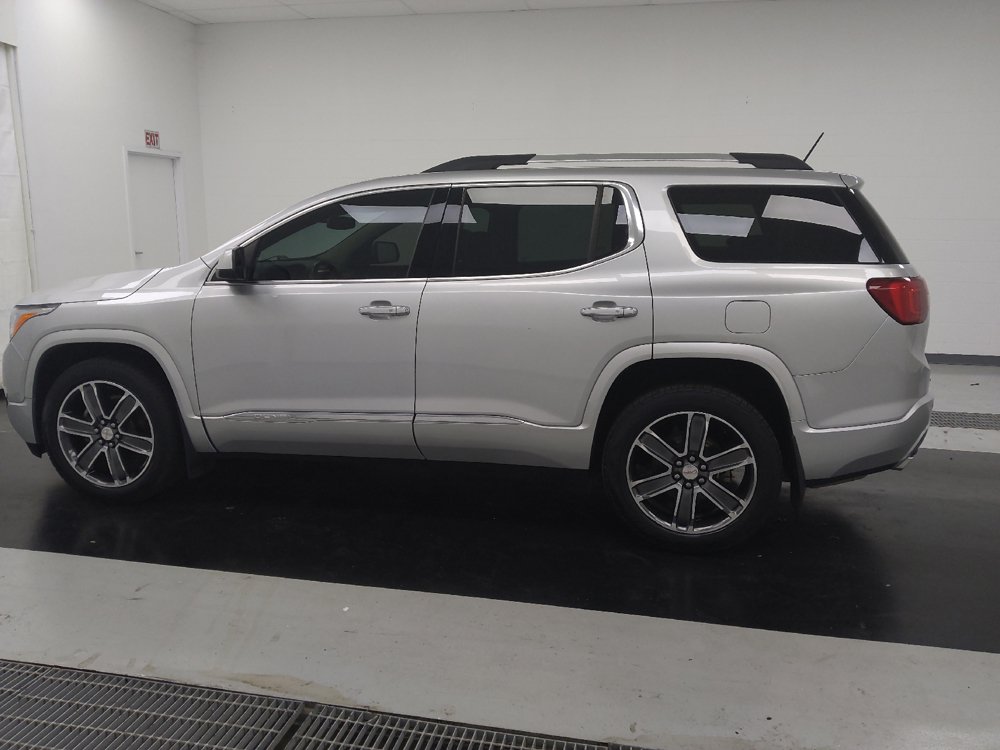 Used 2019 GMC Acadia Denali w/ Technology Package AWD/4WD image 3