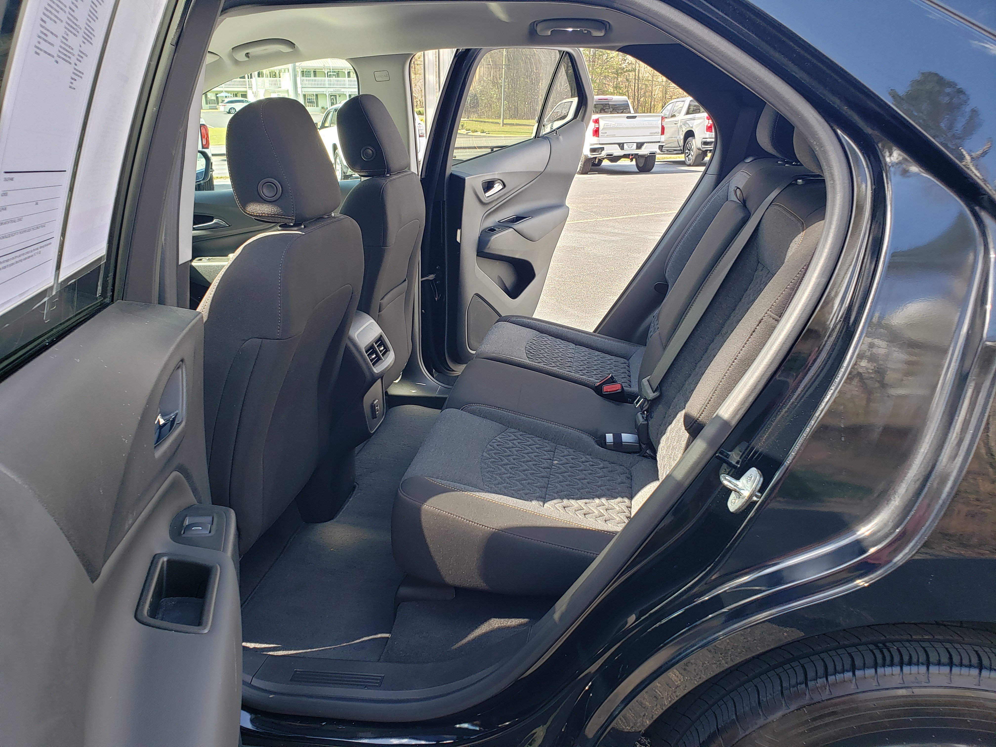 Used 2022 Chevrolet Equinox LT w/ Driver Convenience Package image 28