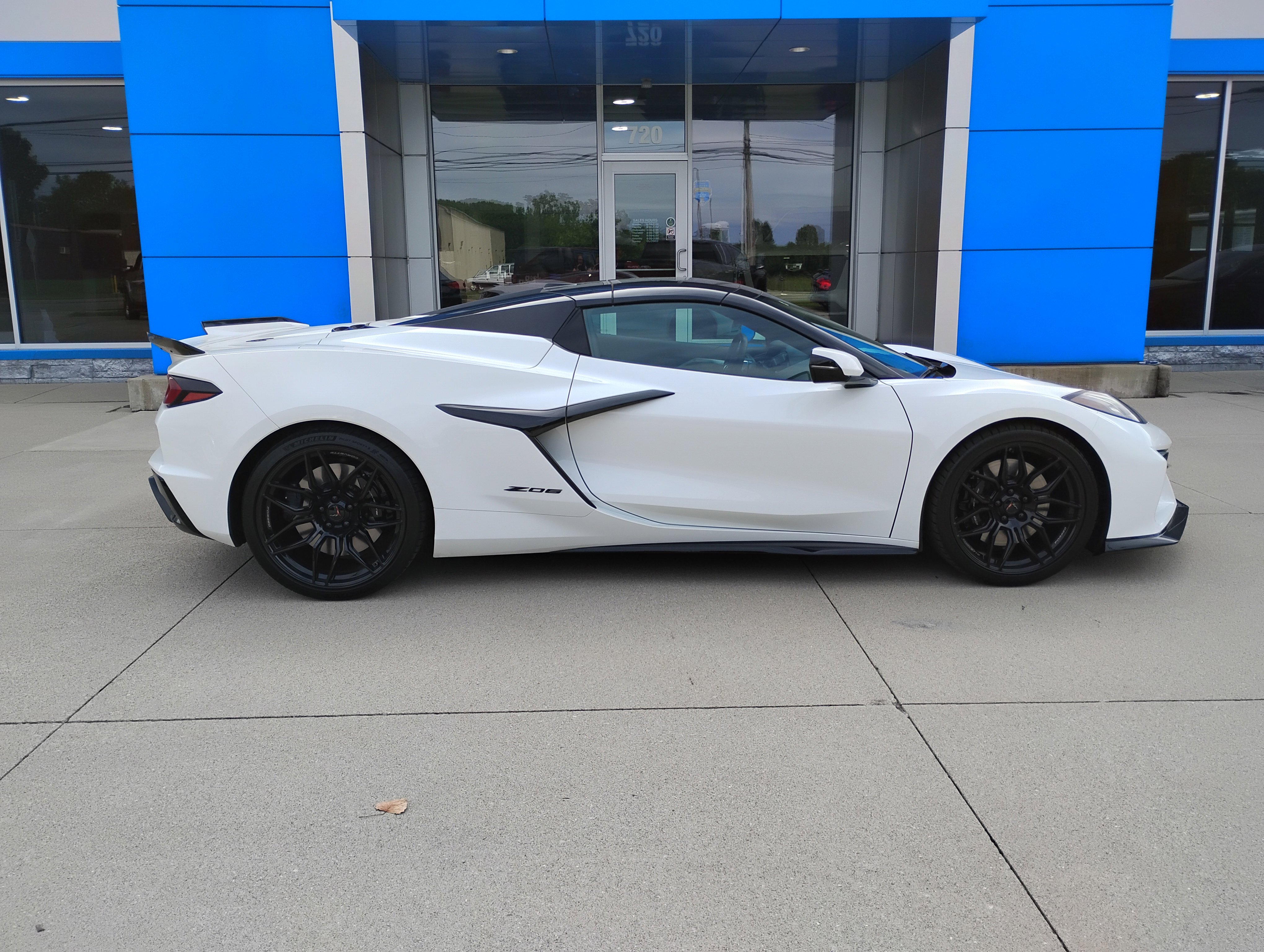 Used 2024 Chevrolet Corvette Z06 w/ Battery Protection Package image 24