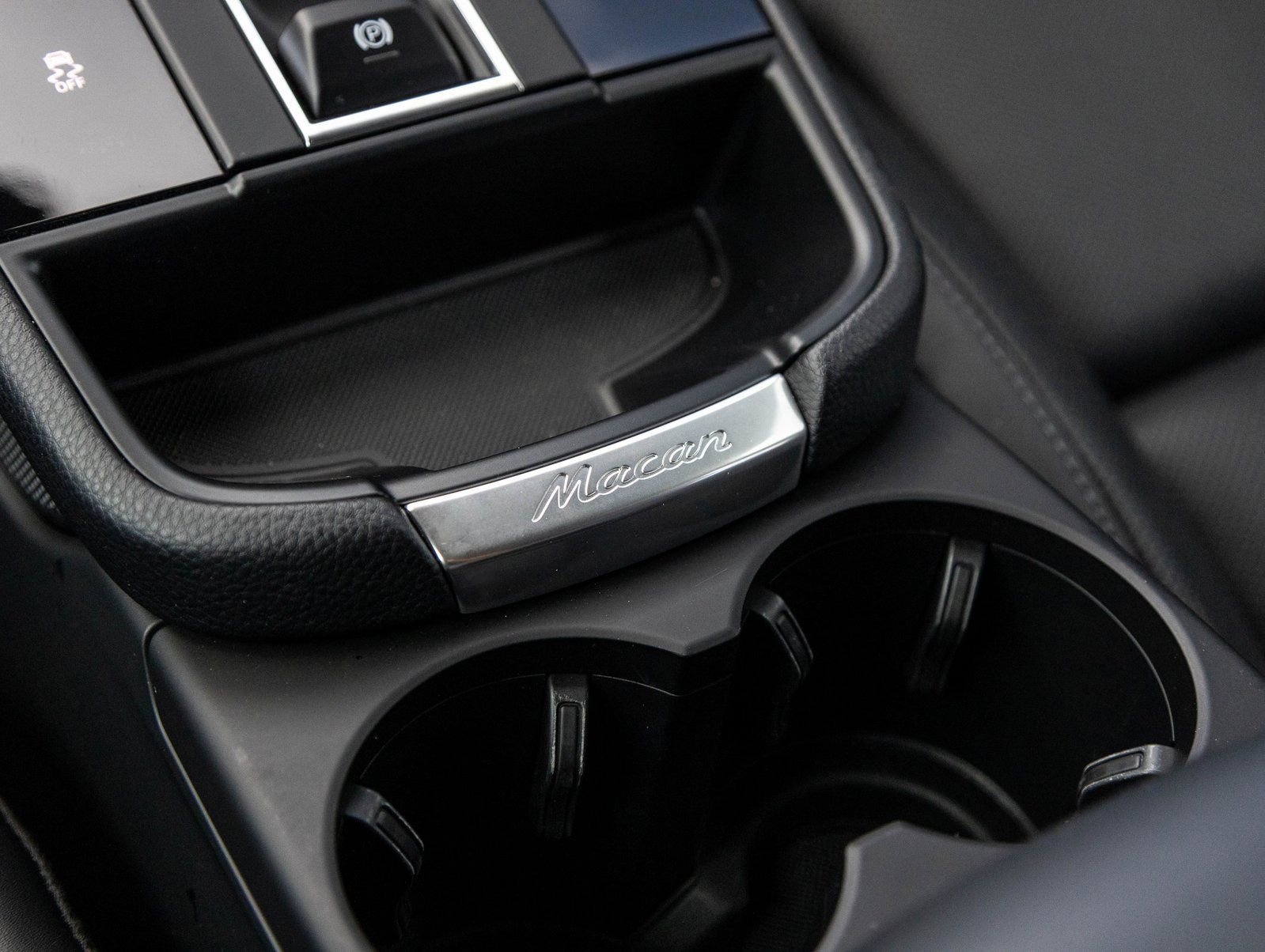 Certified 2025 Porsche Macan image 29