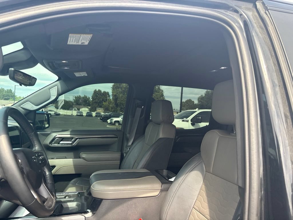 Used 2023 Chevrolet Silverado 1500 ZR2 w/ Technology Package AWD/4WD image 11