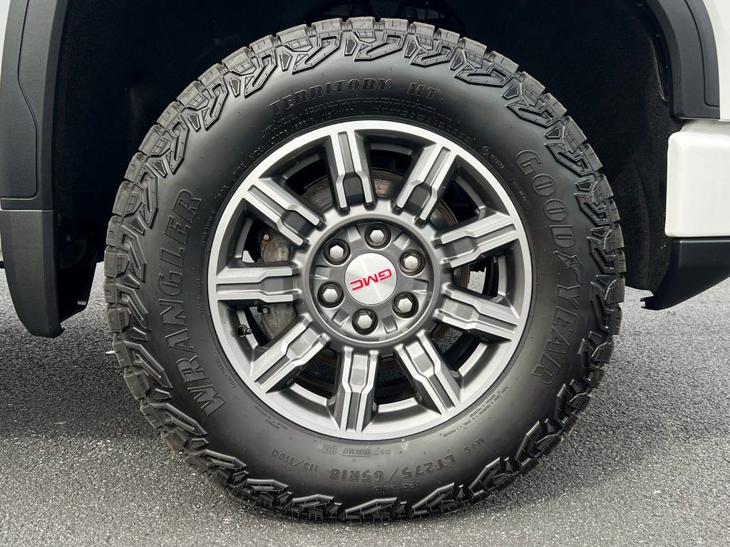 Used 2024 GMC Sierra 1500 AT4 image 15
