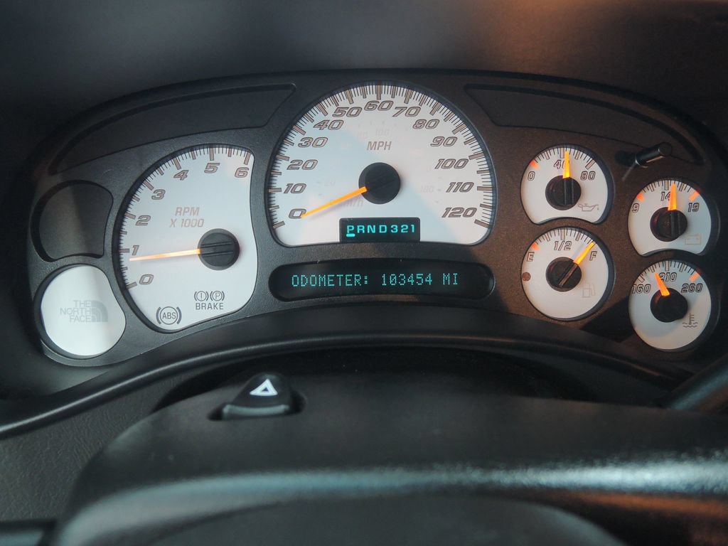 Used 2003 Chevrolet Avalanche 4x4 w/ The North Face Edition image 14