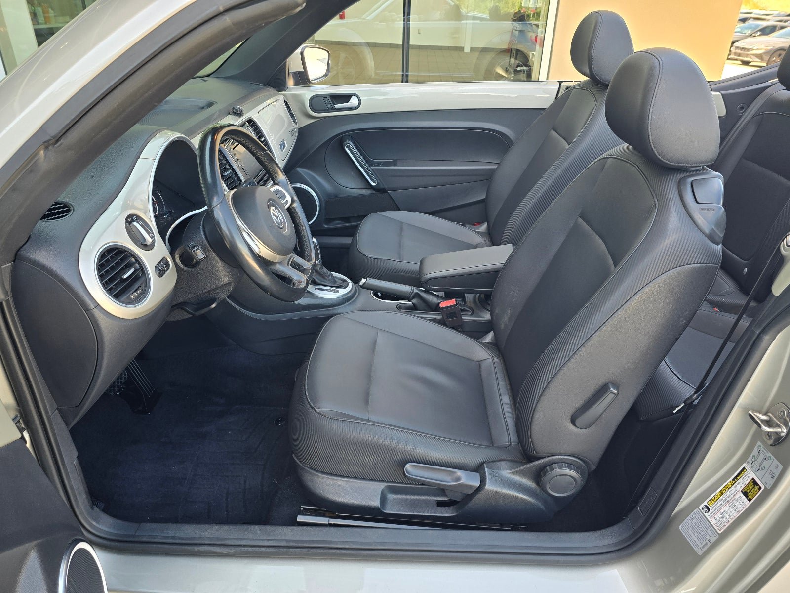 Used 2016 Volkswagen Beetle 1.8T SE FWD image 12