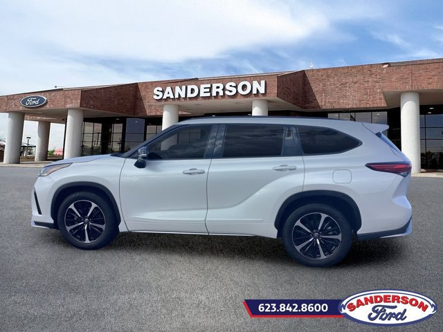 Used 2022 Toyota Highlander XSE AWD/4WD image 6