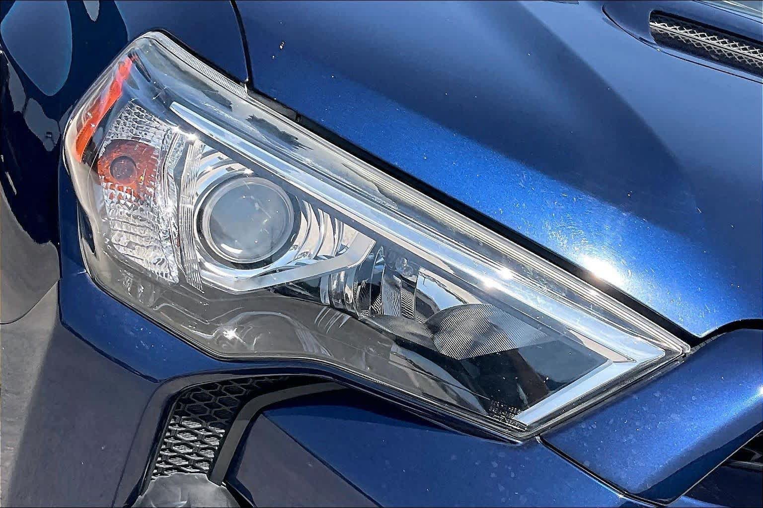 Used 2017 Toyota 4Runner TRD Off-Road Premium AWD/4WD image 27
