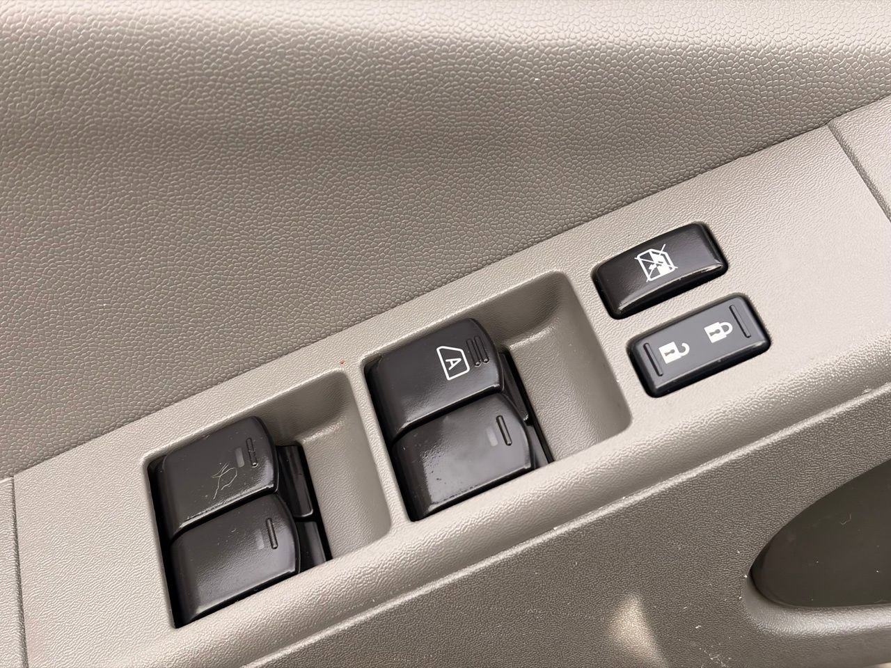 Used 2018 Nissan Frontier SV RWD image 20