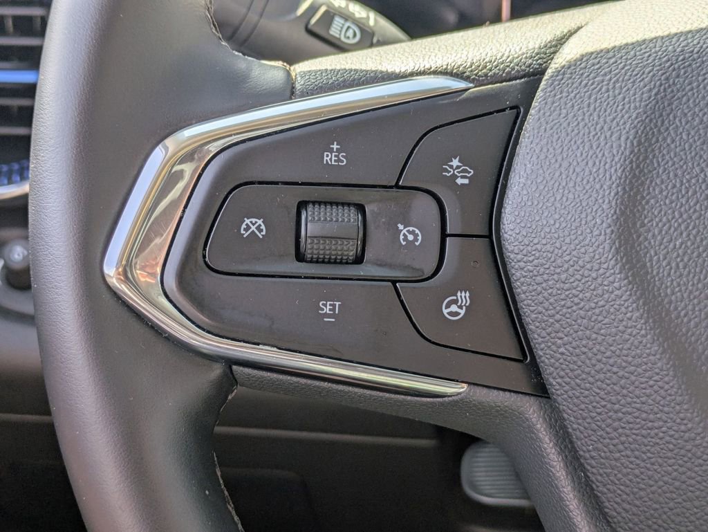 Used 2025 Chevrolet Trax LT w/ LT Convenience Package FWD image 20