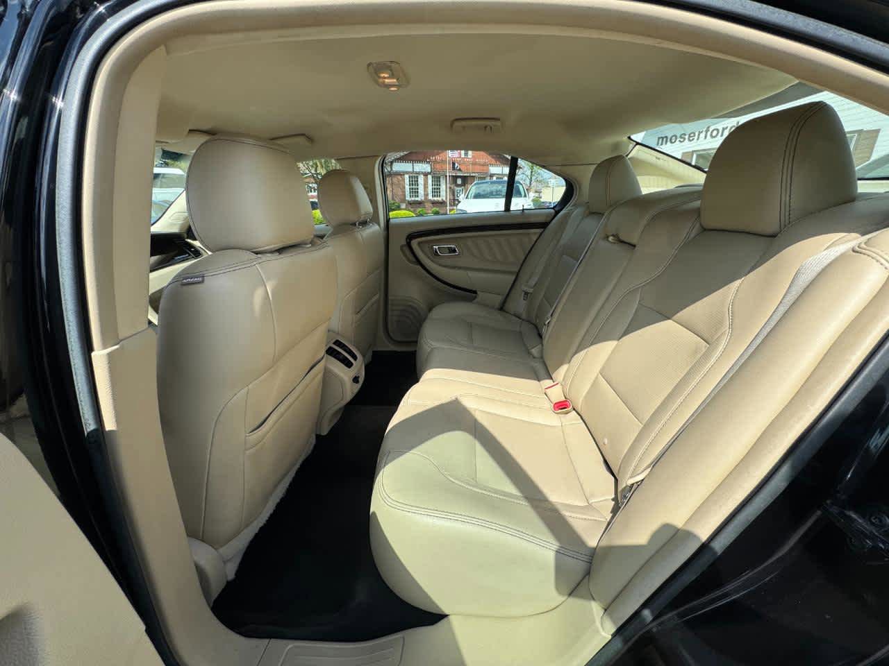 Used 2016 Ford Taurus Limited FWD image 9