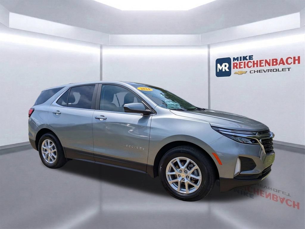 Used 2024 Chevrolet Equinox LT FWD image 2
