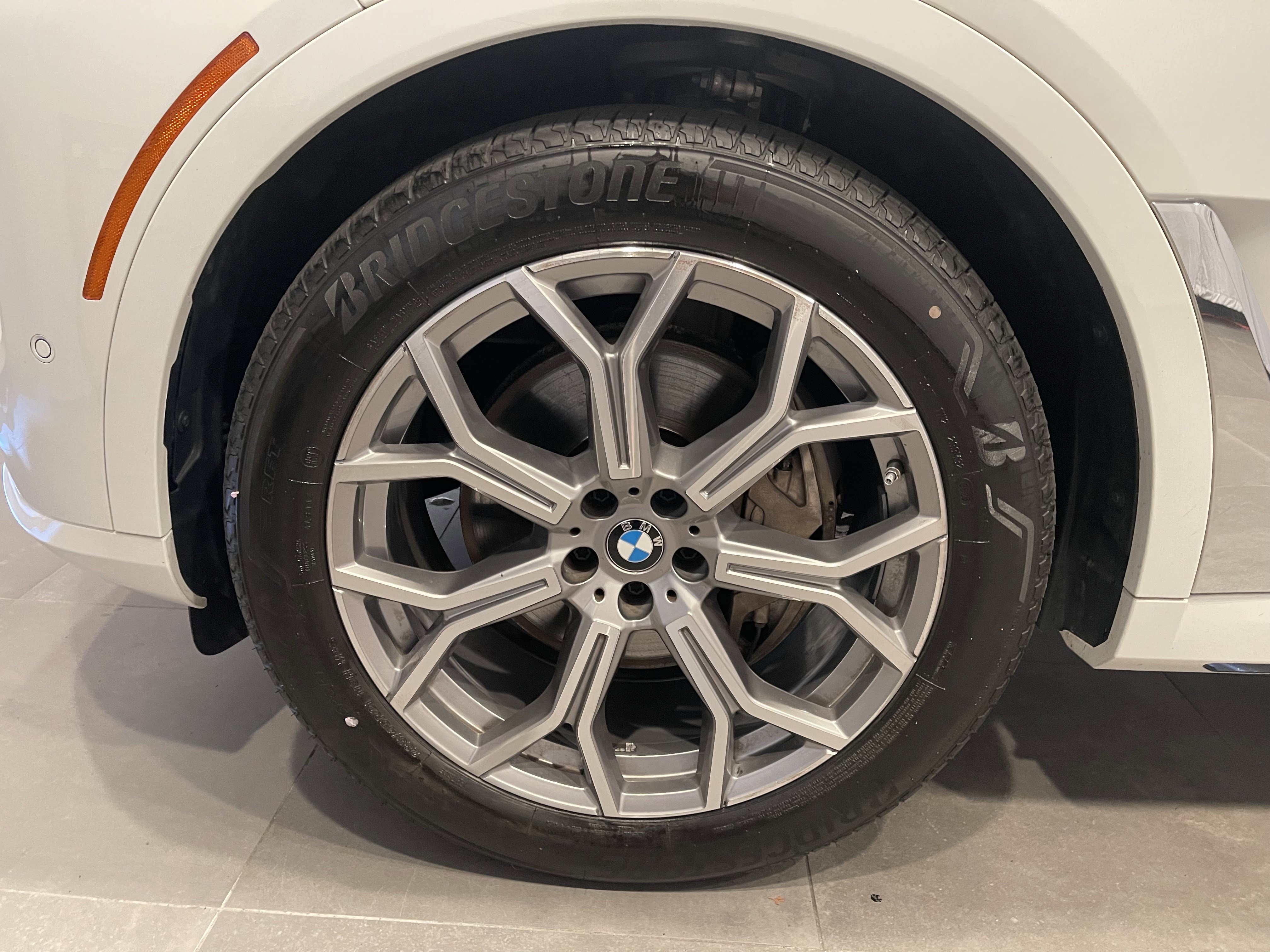 Certified 2024 BMW X7 xDrive40i w/ Premium Package AWD/4WD image 7