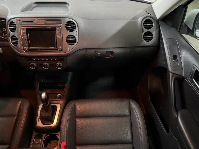 Used 2017 Volkswagen Tiguan Wolfsburg Edition image 18