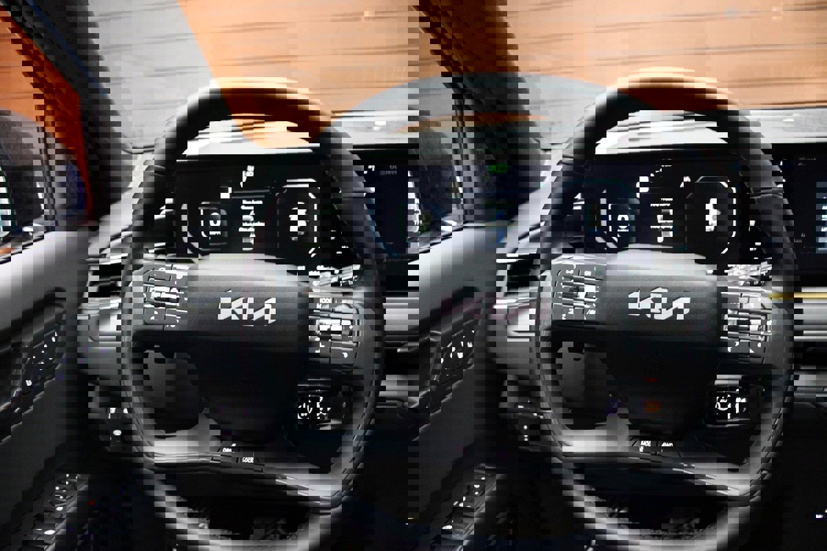 Used 2024 Kia EV9 GT-Line image 33